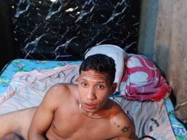 VeroThiago webcam