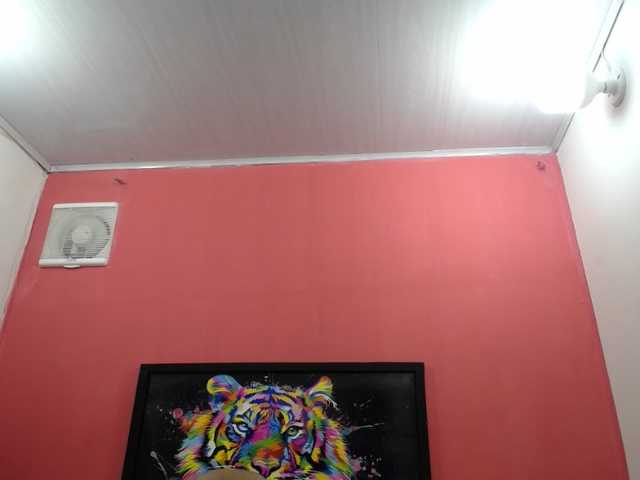 latinosninfomanos live cam on BongaCams