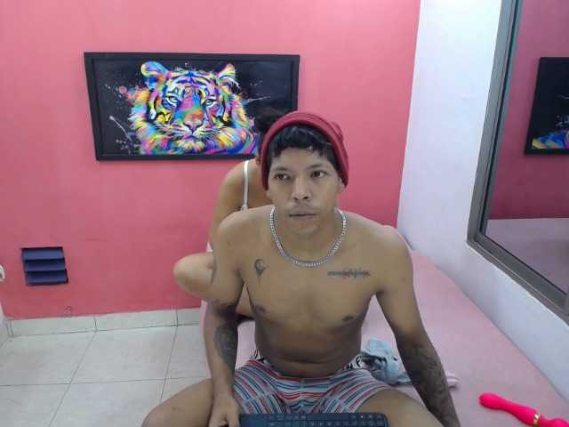 latinosninfomanos live cam on BongaCams
