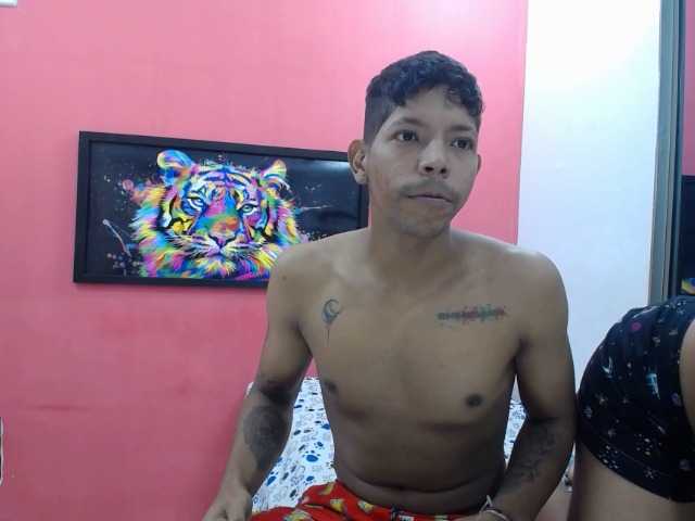 latinosninfomanos live cam on BongaCams