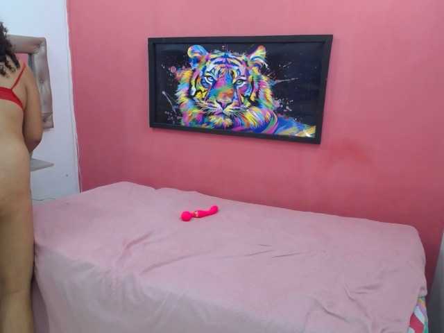 latinosninfomanos live cam on BongaCams