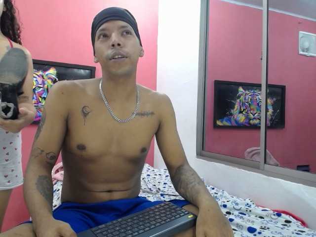 latinosninfomanos live cam on BongaCams