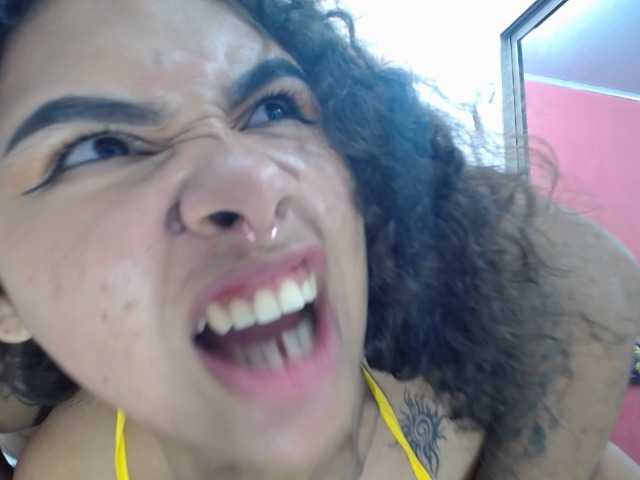 latinosninfomanos live cam on BongaCams