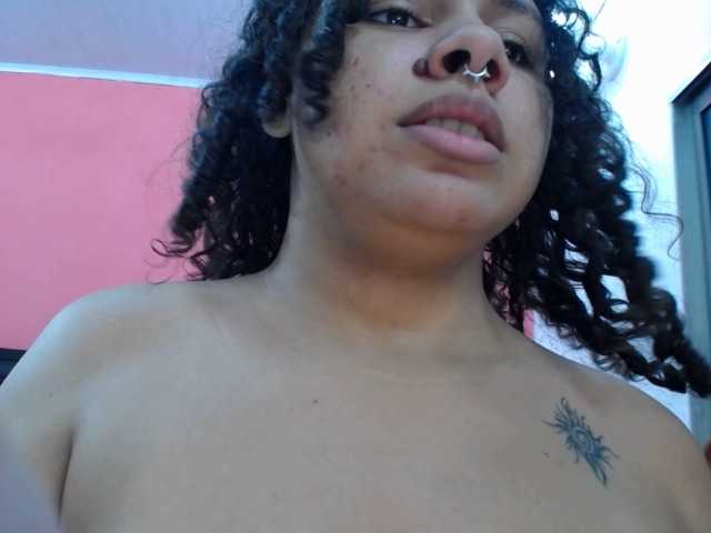 latinosninfomanos live cam on BongaCams