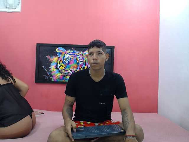 latinosninfomanos live cam on BongaCams