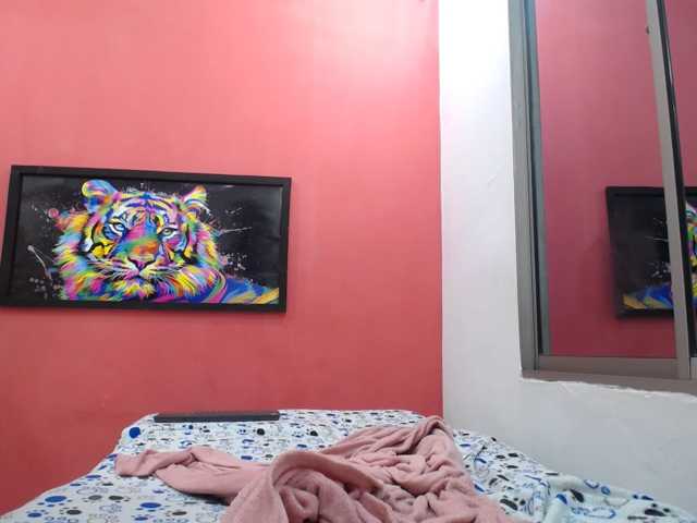 latinosninfomanos live cam on BongaCams