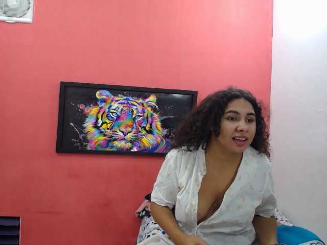 latinosninfomanos live cam on BongaCams