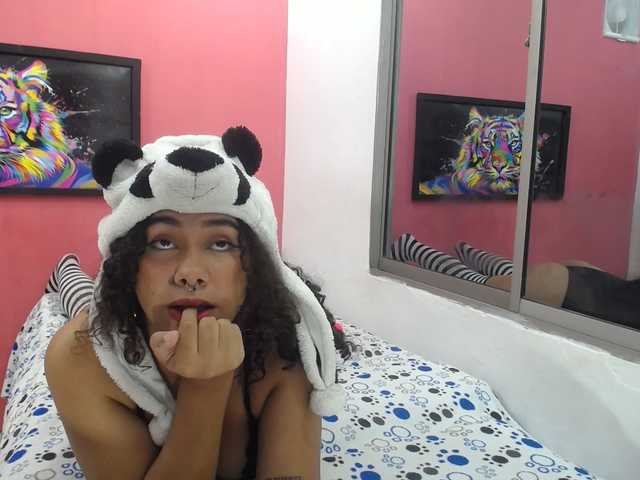 latinosninfomanos live cam on BongaCams