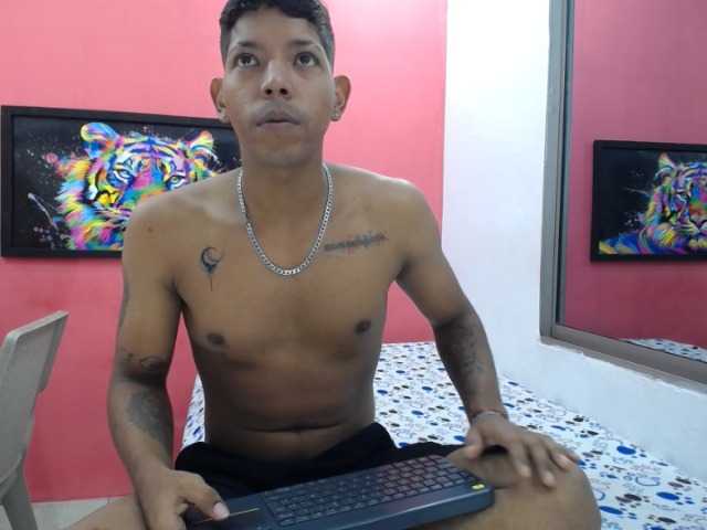latinosninfomanos