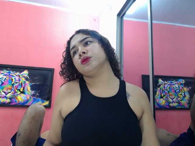 latinosninfomanos live cam on BongaCams