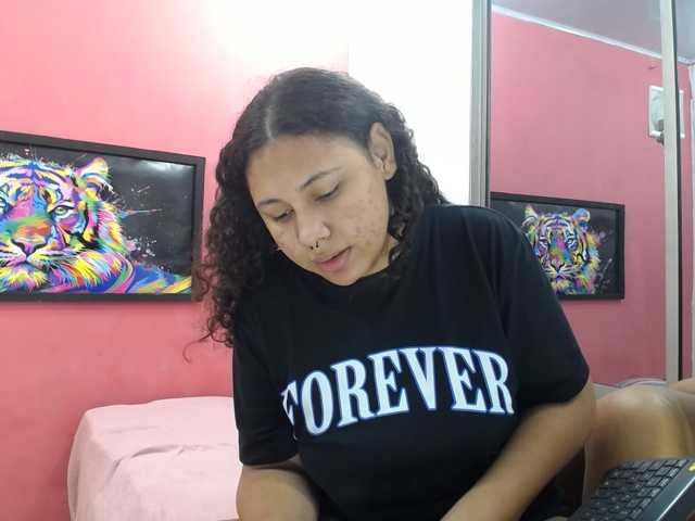 latinosninfomanos live cam on BongaCams