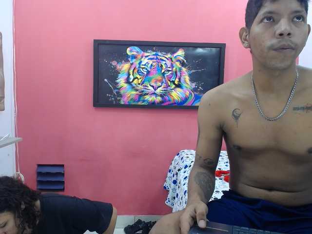 latinosninfomanos live cam on BongaCams