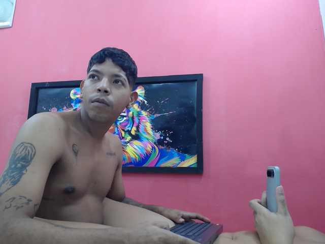 latinosninfomanos live cam on BongaCams