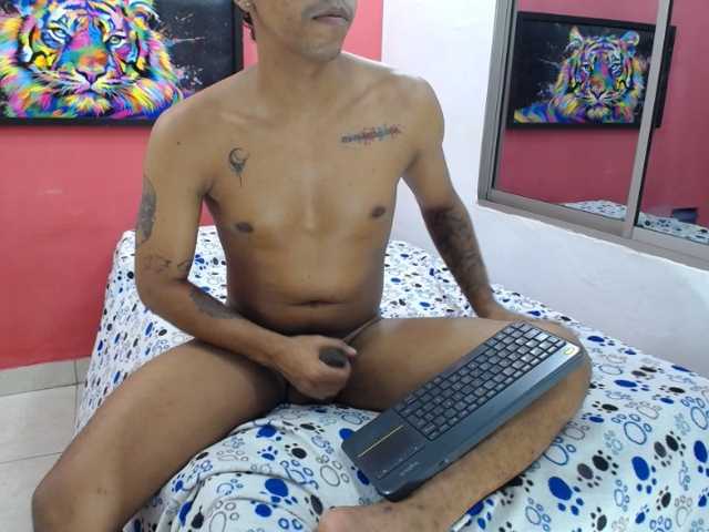 latinosninfomanos