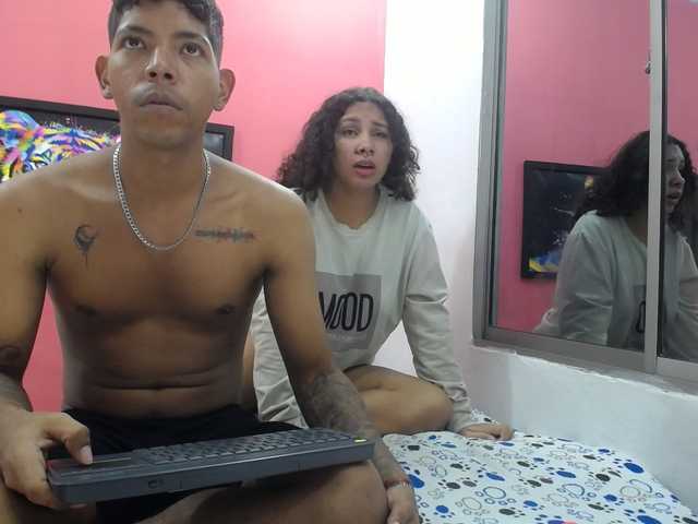 latinosninfomanos live cam on UnifiedCams
