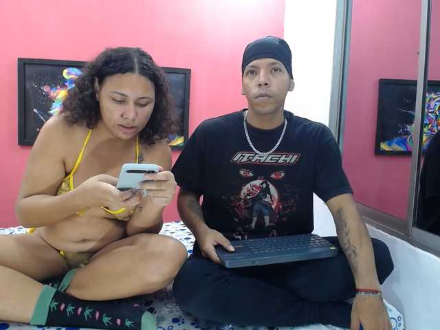 latinosninfomanos live cam on BongaCams