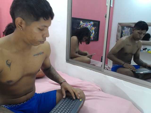 latinosninfomanos live cam on BongaCams