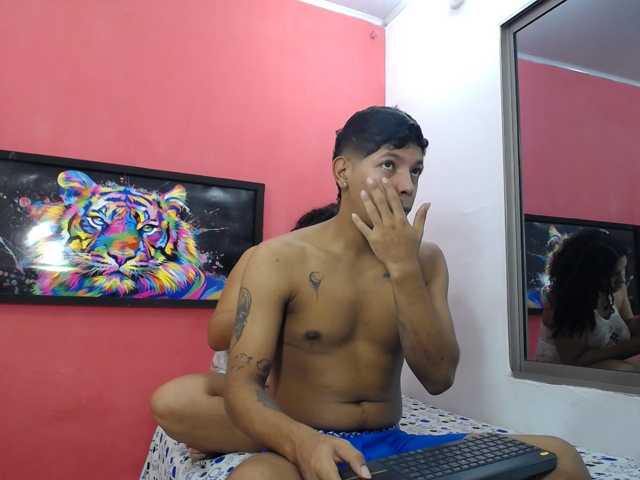 latinosninfomanos live cam on BongaCams