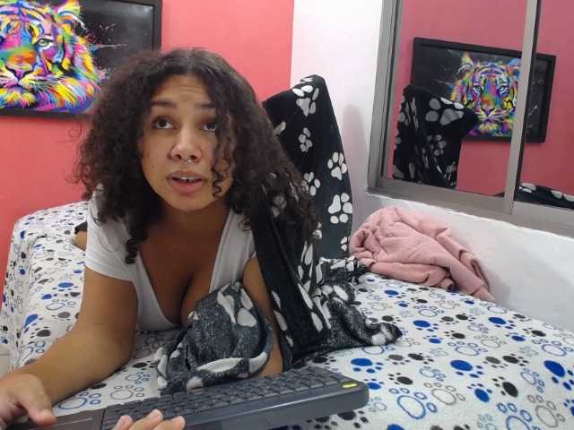 latinosninfomanos live cam on BongaCams