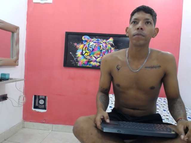 latinosninfomanos