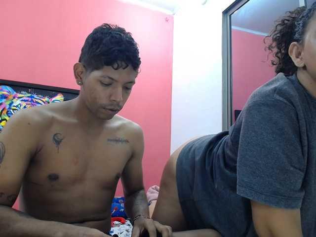 latinosninfomanos live cam on BongaCams