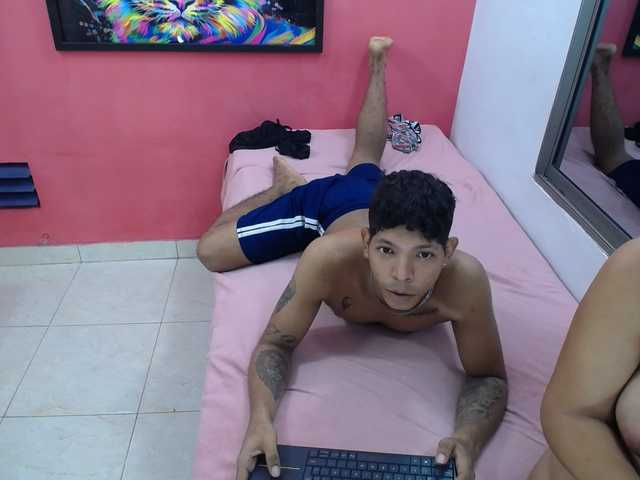 latinosninfomanos live cam on BongaCams
