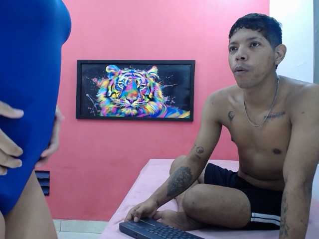 latinosninfomanos live cam on BongaCams