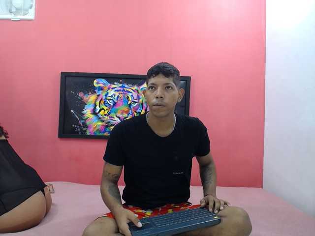 latinosninfomanos live cam on BongaCams