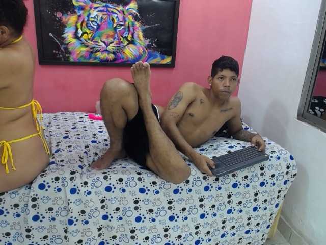 latinosninfomanos live cam on BongaCams