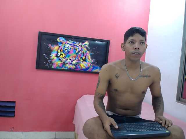 latinosninfomanos