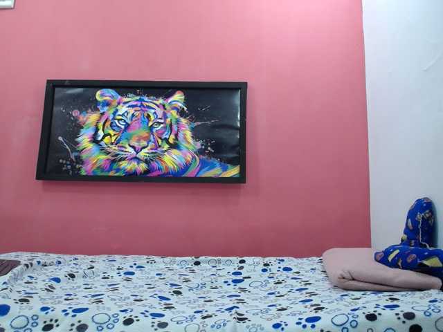 latinosninfomanos live cam on BongaCams