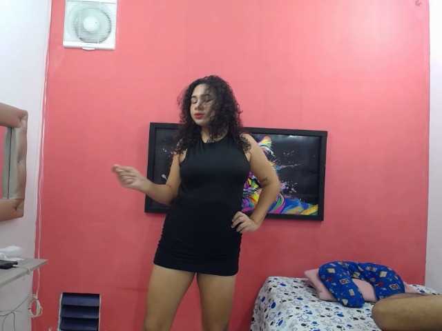 latinosninfomanos live cam on BongaCams
