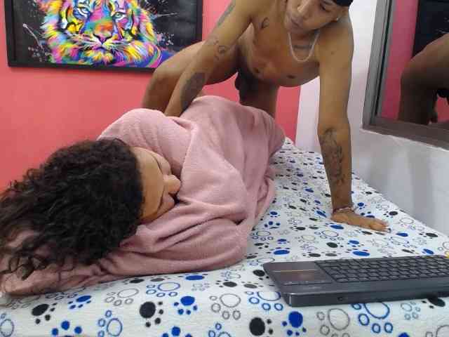 latinosninfomano... Live Webcam on BongaCams