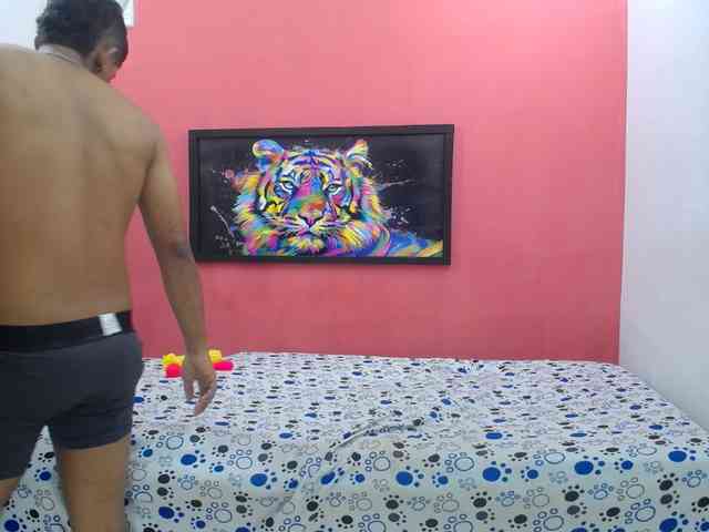 latinosninfomanos Sex Cam Show