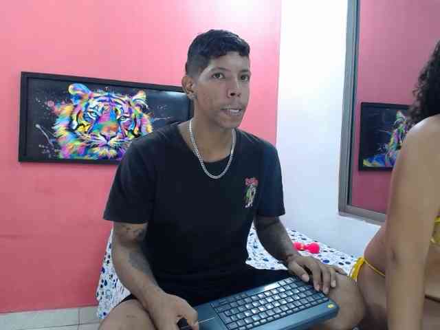 latinosninfomanos Sex Cam Show