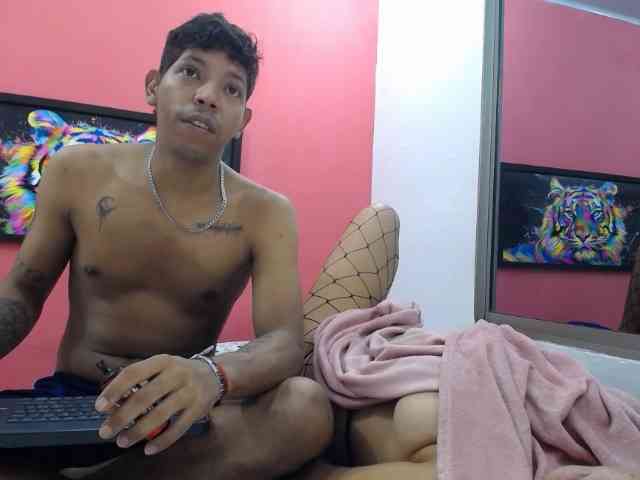 latinosninfomanos webcam