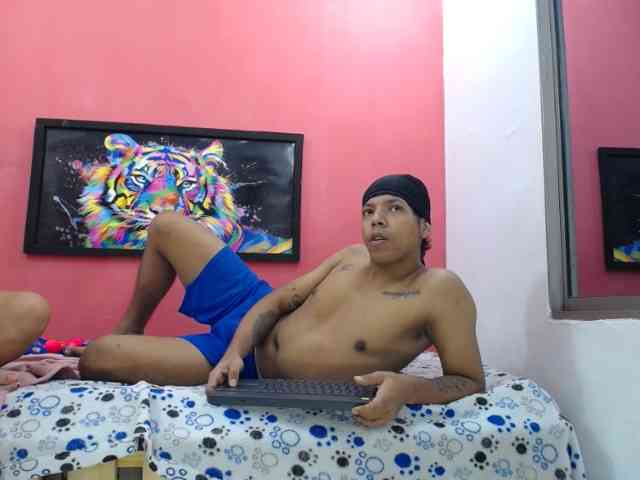 latinosninfomanos