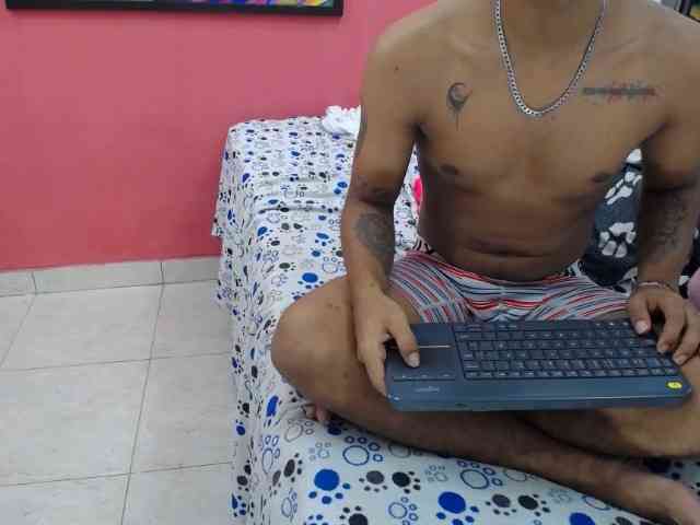 Modelo: latinosninfomanos