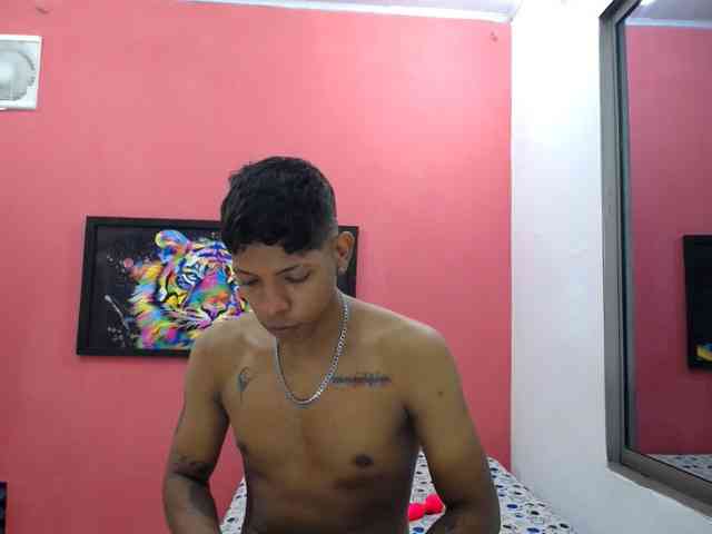 latinosninfomanos webcam