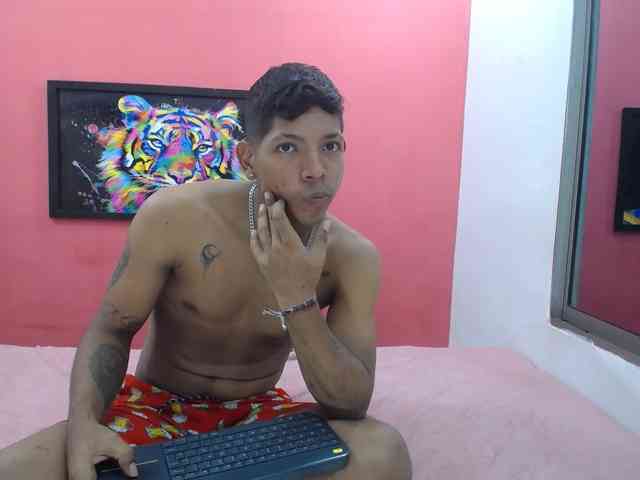 latinosninfomanos Sex Cam Show