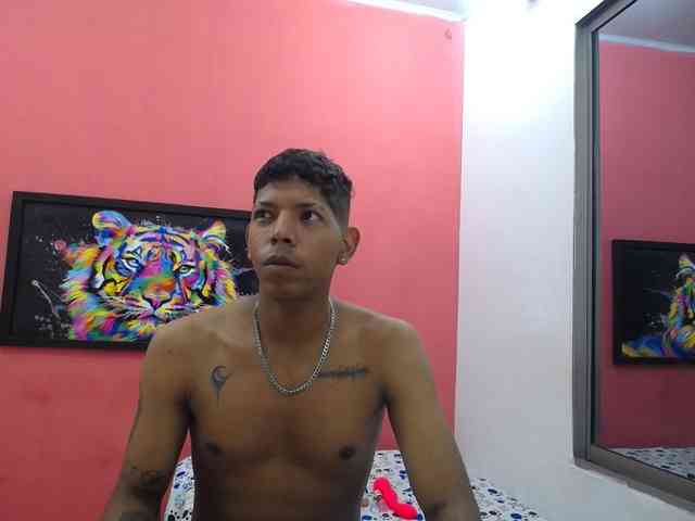 latinosninfomanos