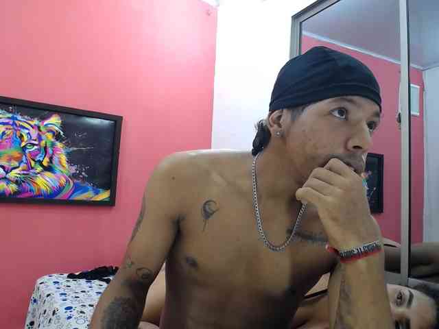 latinosninfomanos webcam