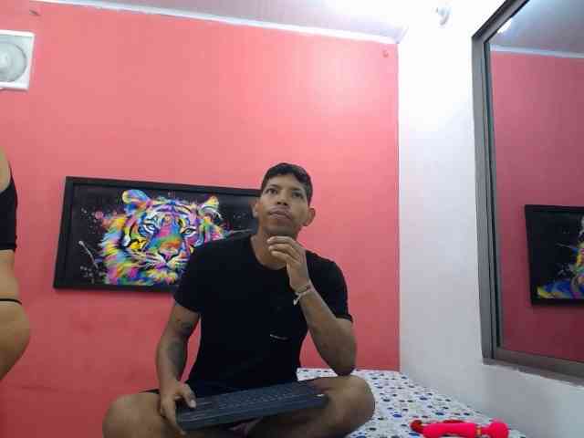 latinosninfomanos webcam
