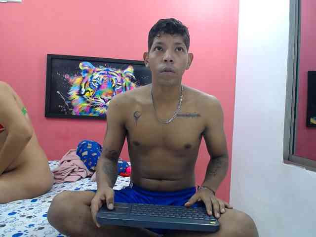 latinosninfomanos