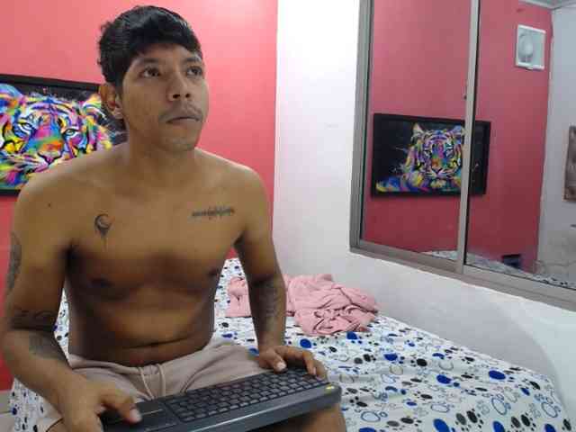 latinosninfomanos