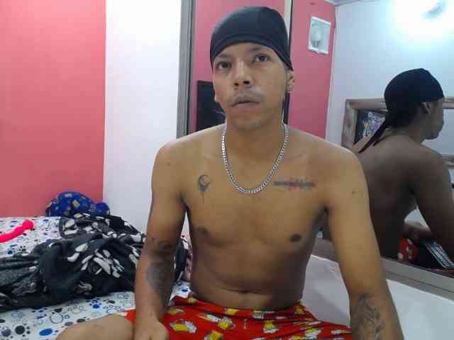 latinosninfomanos webcam