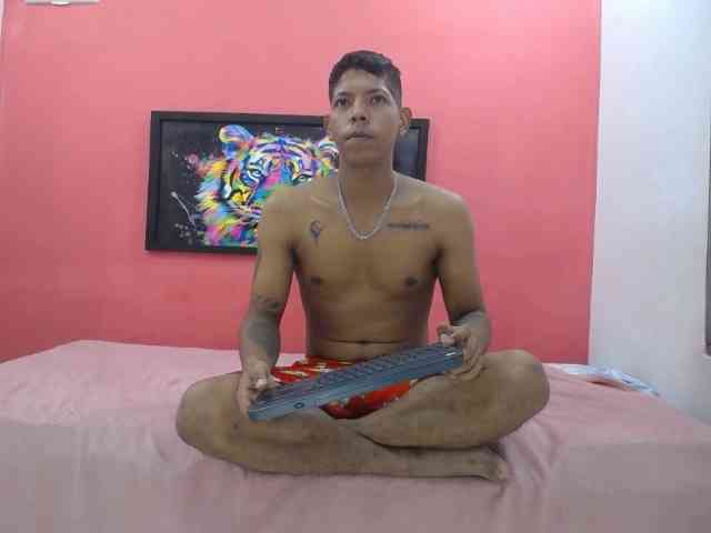 latinosninfomanos Sex Cam Show