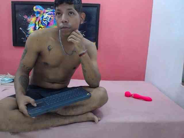 latinosninfomanos