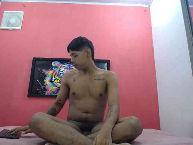 Modelo: latinosninfomanos