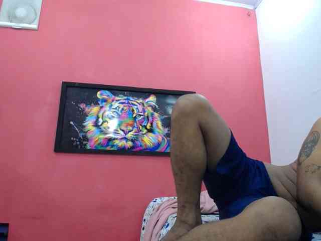 Modelo: latinosninfomanos